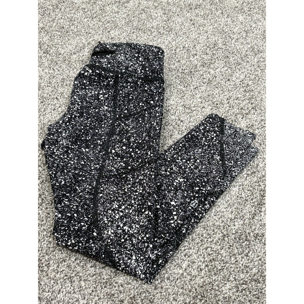 Lululemon Fast and Free Crop Splatter Print Leggings Black White Scallop Size 4